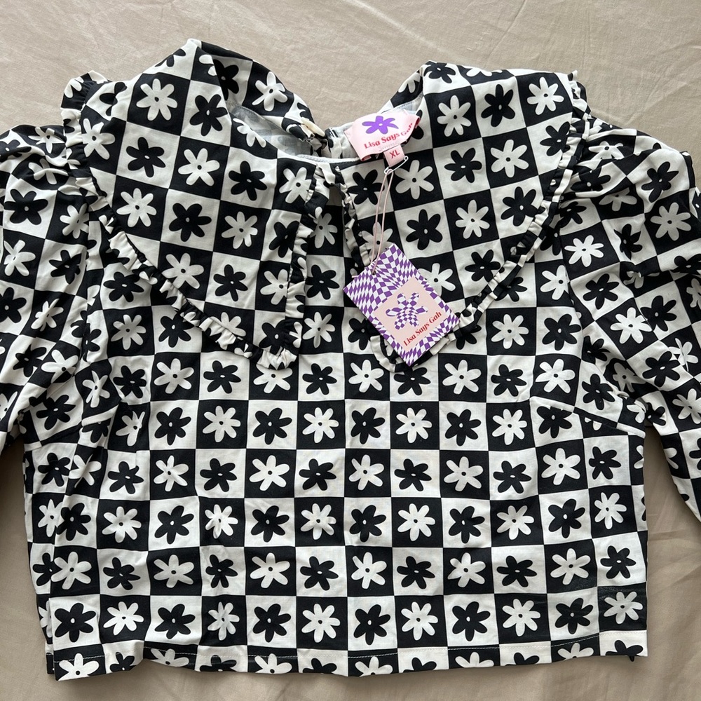 Lisa Says Gah! Long Sleeved Cropped Blouse